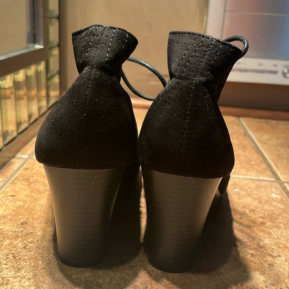 Arizona Jeans Black Suede Lace  Up Booties - Picture 3 of 8